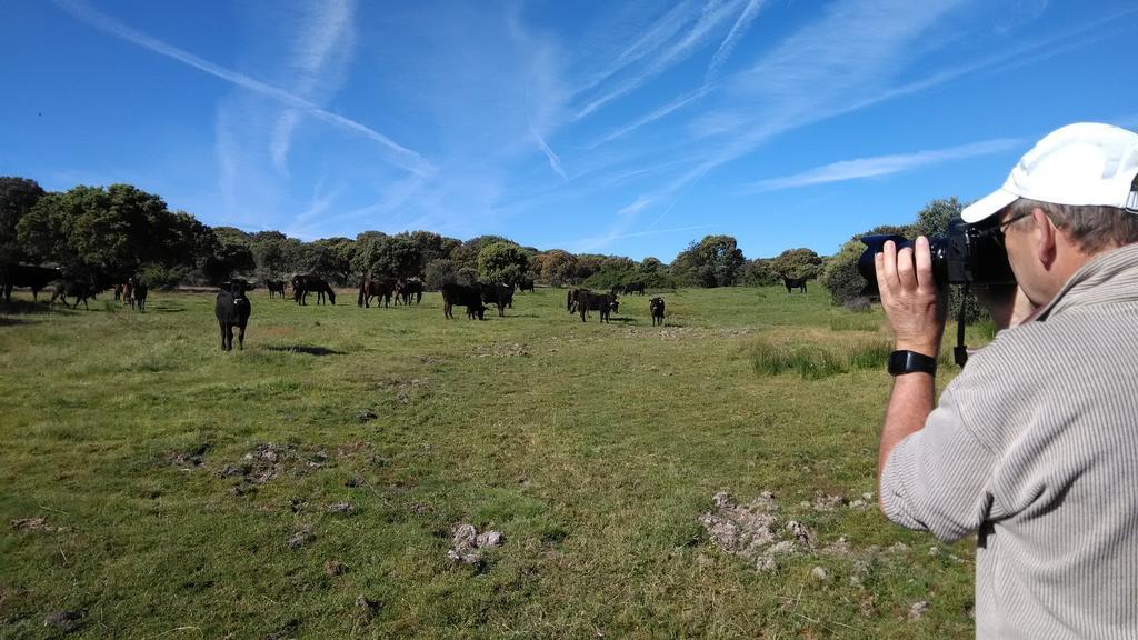 Eco-Lodge En La Reserva Privada Campanarios De Azaba - Proyecto De Conservacion Espeja Exteriör bild