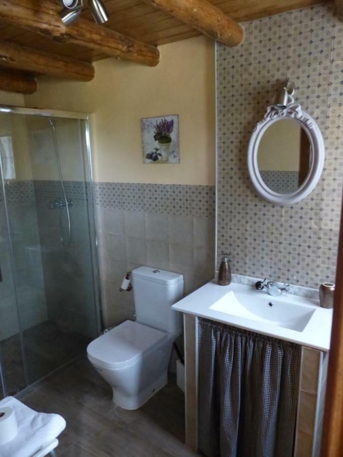 Eco-Lodge En La Reserva Privada Campanarios De Azaba - Proyecto De Conservacion Espeja Exteriör bild